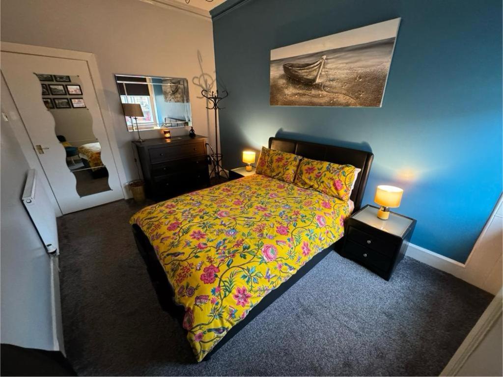 Edinburgh Two Bedroom Apartment With Free Side Street Parking 24 Hours المظهر الخارجي الصورة
