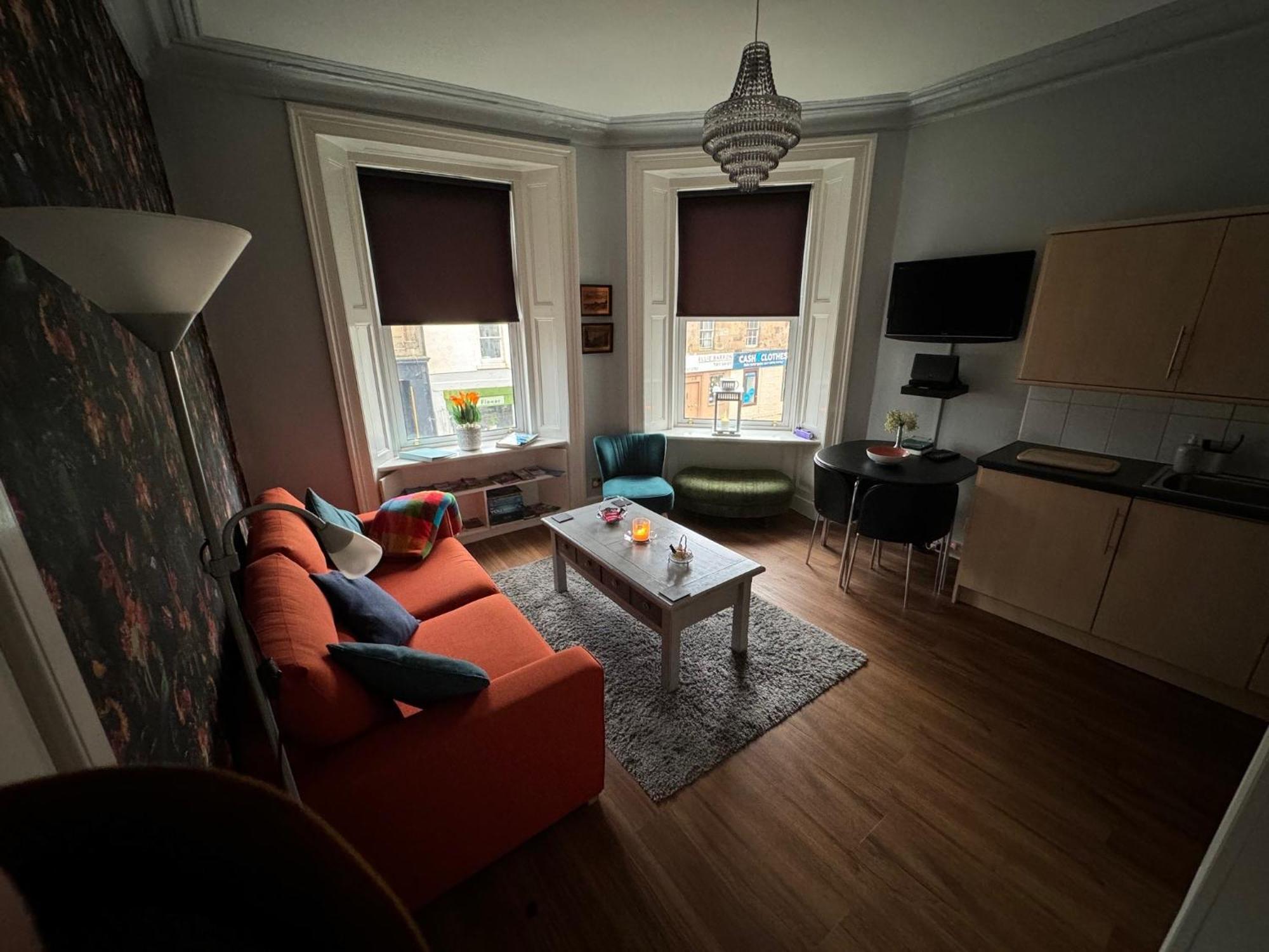 Edinburgh Two Bedroom Apartment With Free Side Street Parking 24 Hours المظهر الخارجي الصورة